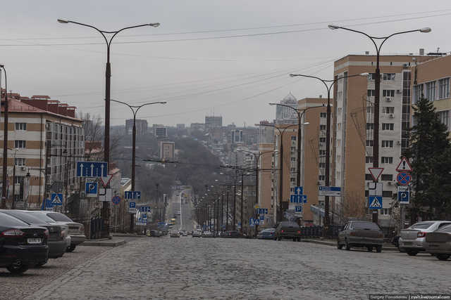 Переселенцы после возвращения: "Наш Донецк убит в прямом и переносном смысле"