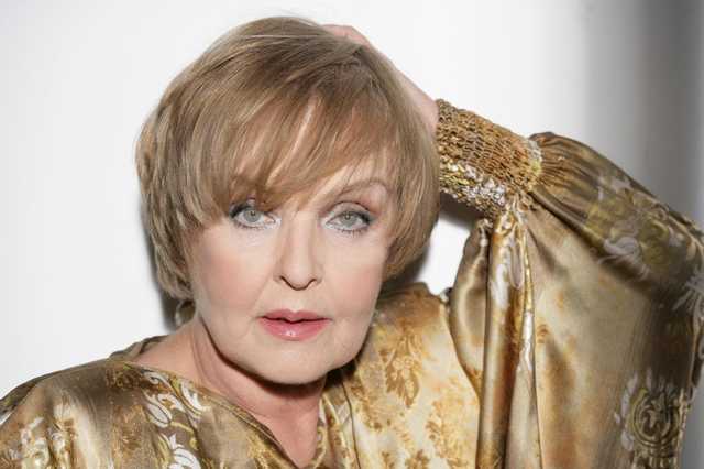 Народная артистка Украины сделала любовное признание о режиссере "Киборгов"