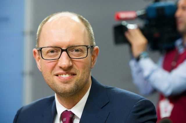 Яценюк появился в суде