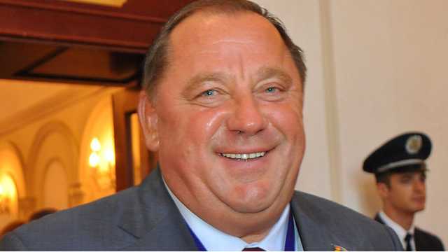 Взятки, побег и некролог: что еще известно об оправданном экс-ректоре Мельнике