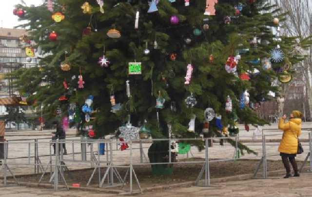 Прикрашання ялинки коштувало бюджету Запоріжжя 42 тисячі гривень