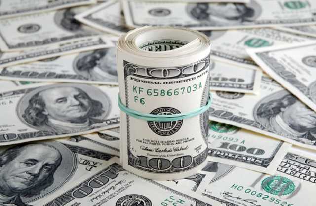 НБУ не может остановить рост курса доллара из-за валютного аппетита банков