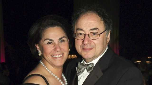 Канадского миллиардера и его жену нашли мертвыми в подвале собственного дома