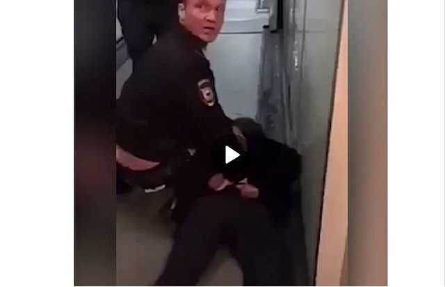 Пьяная 21-летняя крымчанка устроила бойню в самолете