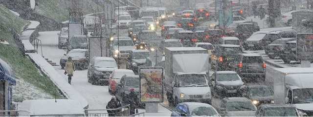 Из-за снегопада в Киев ограничат въезд транспорта