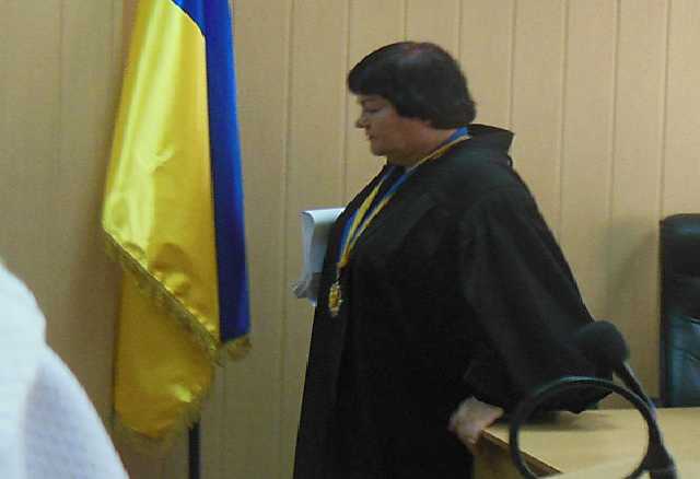 Днепропетровской судье-взяточнице Овчаренко, которая пыталась дать взятку Холодницкому уменьшили сумму залога