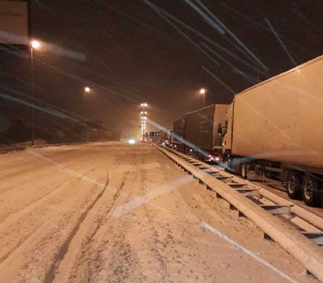 Ключевые трассы на въезде в Киев заблокированы