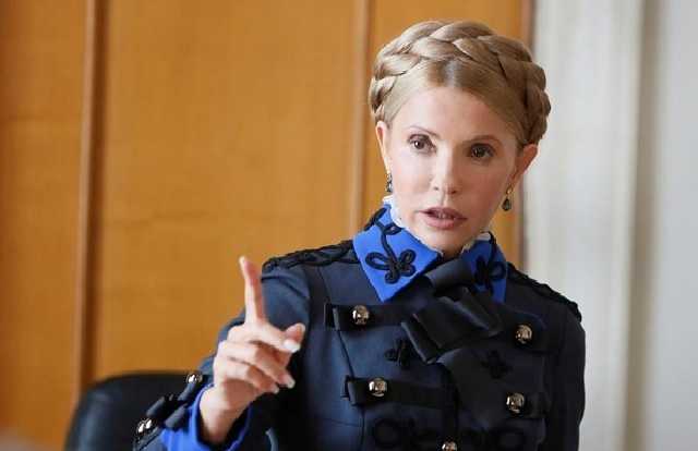 Тимошенко обвинила Порошенко в обвале гривны и сговоре с Гонтаревой