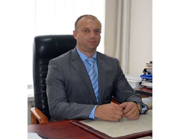 Мільйонні статки та круті «тачки» багатія в мантії Олега Курка