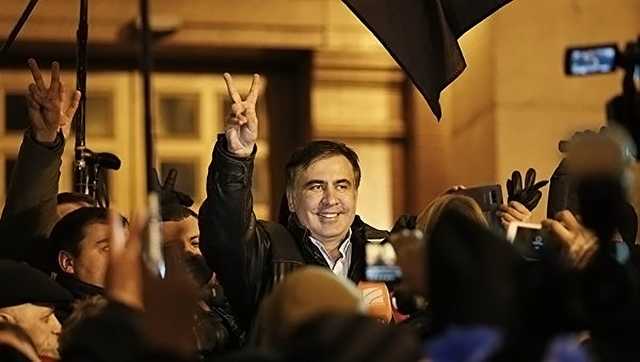 У Саакашвили публикацию письма к Порошенко назвали слабостью