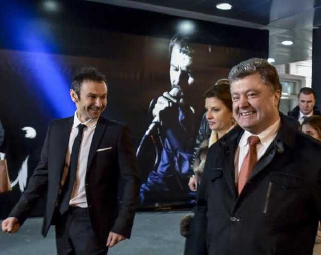 За кандидатом в президенты Вакарчуком стоит Пинчук-Порошенко — эксперт