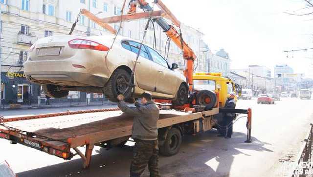 Рада узаконила «листи щастя», евакуатори та штрафи по фото