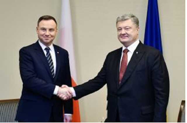 Отказ от курса на демократию подвергает риску безопасность Украины и Польши — Аtlantic Сouncil