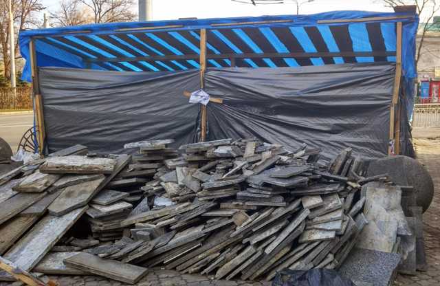 Ремонт підземних переходів у Полтаві зупинився, тому що бригади поїхали працювати в Польщу