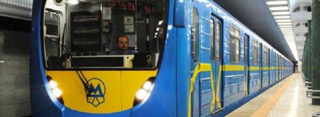 В Киеве на «Минской» пассажиры поймали вагонного вора