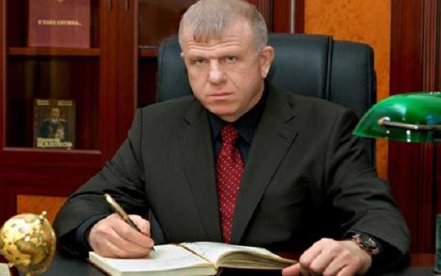 Люстрированный начальник херсонской милиции Валерий Литвин организовывает рейдерство на границе с Крымом для российского капитала