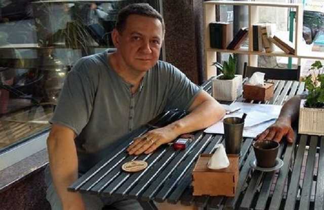 Муждабаев – украинской власти: Прекратите делать вид, что все дураки, а вы всех переиграете