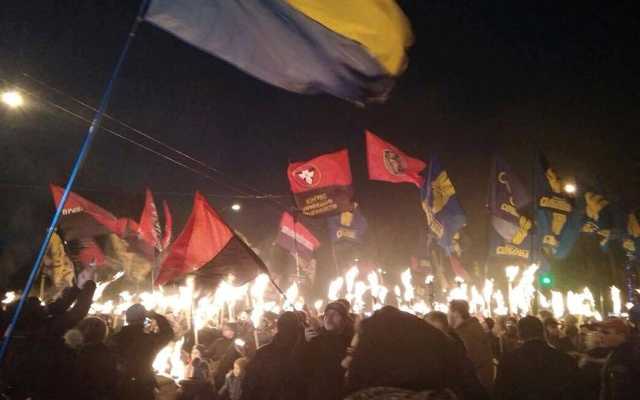 В полиции подсчитали, сколько человек вышло на факельное шествие в честь Бандеры