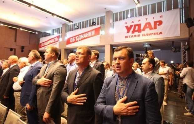 Не обязан объяснять: депутат от БПП отказался комментировать покупку 62 квартир