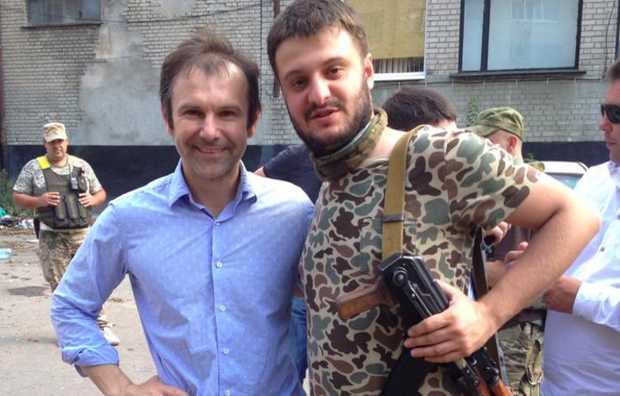 Рюкзаки Авакова: суд запретил обжаловать отмену ношения сыном главы МВД е-браслета