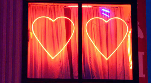 В Киеве задержали женщин, которые отправляли секс-рабынь в Грецию