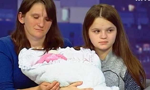 "Мать проститутки идет": семью 12-летней роженицы со Львовщины загнобили земляки