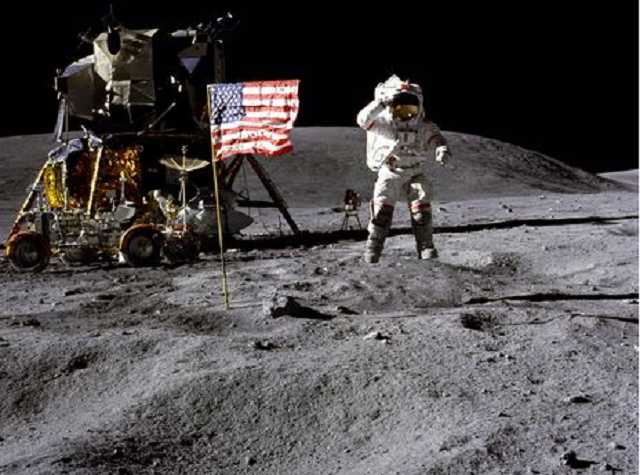 Умер американский астронавт Янг, дважды летавший на Луну