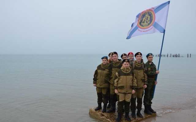 После "боевой поллитры": в Крыму "синие" ВДВшники устроили маски-шоу