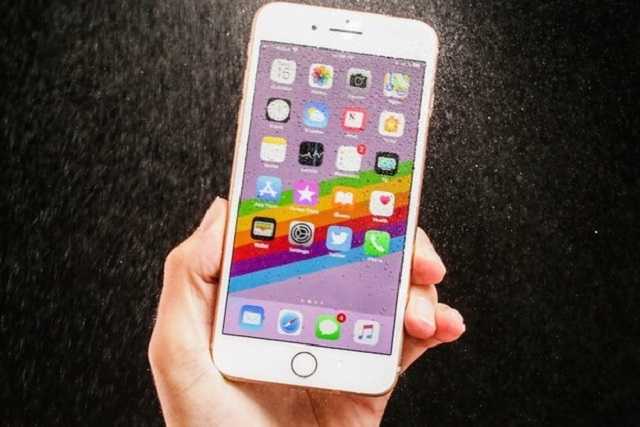 Загоревшийся iPhone устроил панику в магазине Apple в Цюрихе