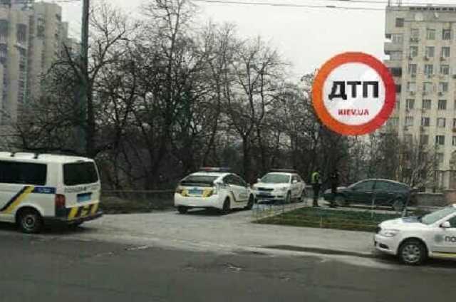 В центре Киева замечены люди с оружием