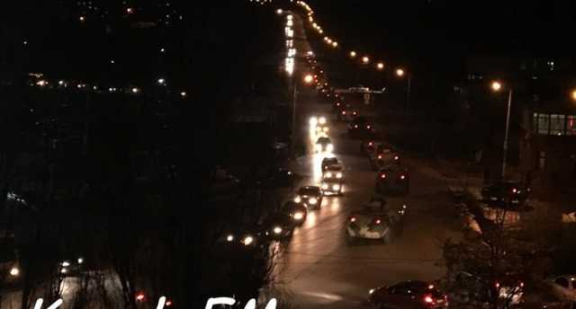 В Керчи заметили большую колонну «Градов», танков и БТРов