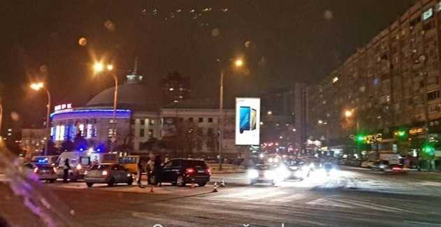 И снова внезапный снег. В Киеве произошло сразу семь ДТП на проспекте Победы