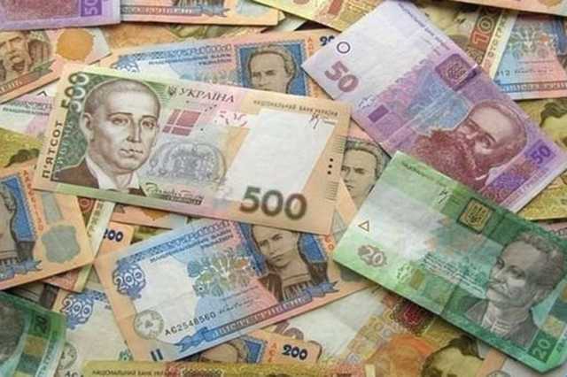 Гривня в крутом пике: что ждет украинцев