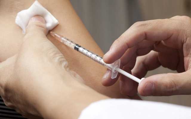 Украинцам рекомендуют сделать прививки от дифтерии