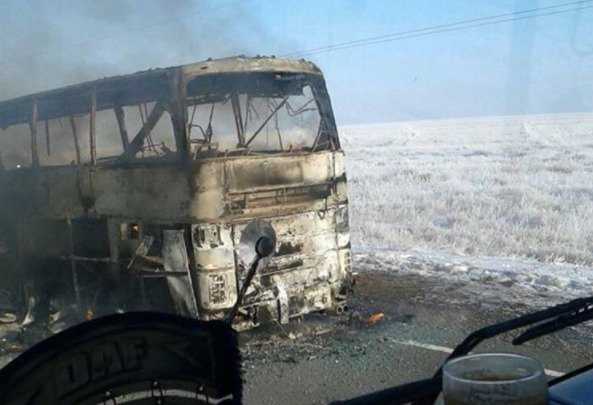 Паяльная лампа и бензин: названа причина пожара в автобусе в Казахстане
