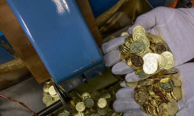 Главе Госаудиторской службы вручили подозрение в незаконном обогащении