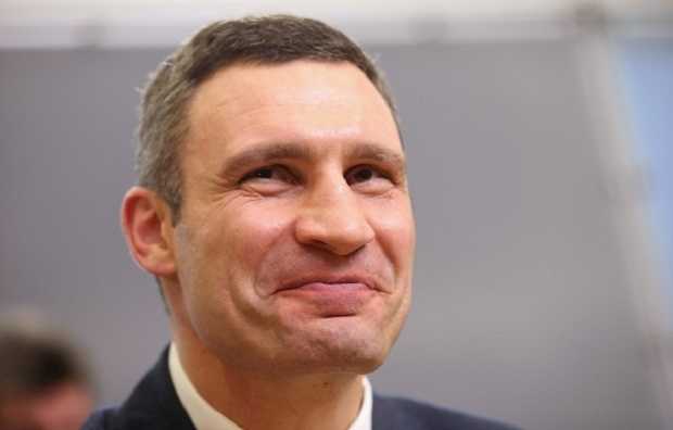 За интенсивность труда: Кличко удвоил зарплаты своим замам