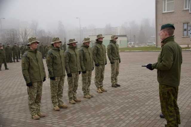 Литовские власти направили в Украину 12 "железных волков" для штаба ВСУ