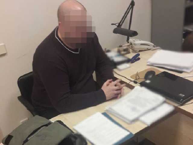 На Киевщине глава тендерного комитета госпредприятия вымогал $270 тысяч
