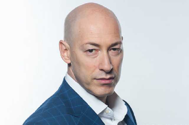 Гордон: Журналисты должны объединиться против любого давления власти