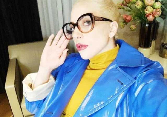 "Жовто-блакитний" наряд американской поп-дивы привел сеть в восторг