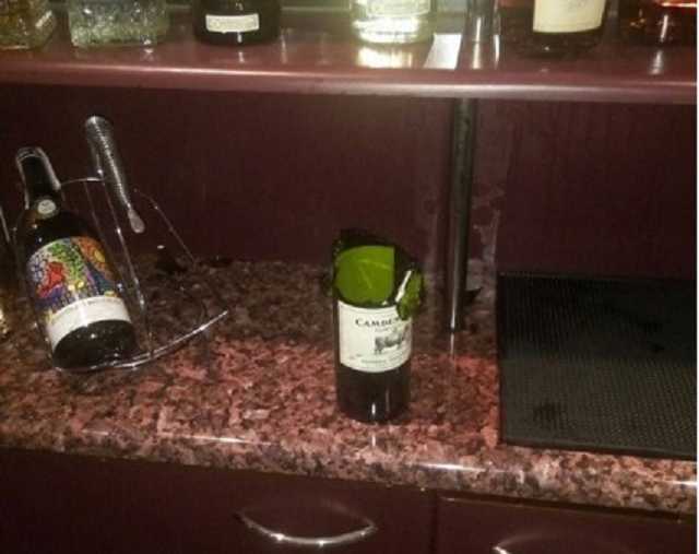 Посетитель львовского ресторана пытался расстрелять официантов