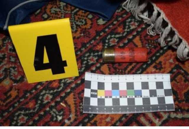 Чоловік зарізав дружину, після чого застрелився на Вінниччині