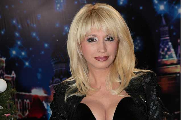 Под Черкассами мужчина сменил фамилию в честь известной певицы российской эстрады