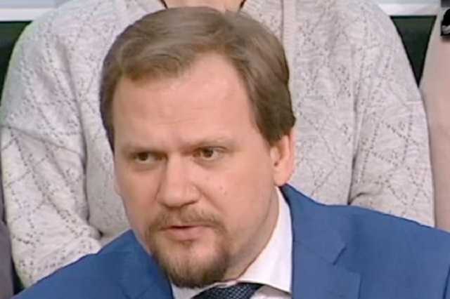 "Россия — великая страна": сбежавший в Москву голос антимайдана выступил с ярой антиукраинской речью