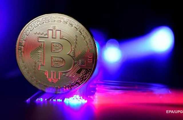 В поисках дна: курс биткоина рухнул ниже $8000