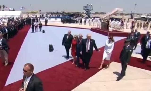 Мелания Трамп жестоко обошлась с президентом, появилось видео