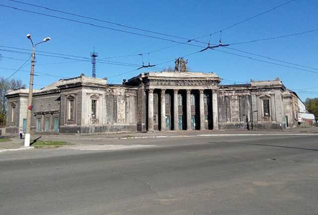 "Отдавались за банку консервов": росСМИ рассказало о жизни в ОРЛО