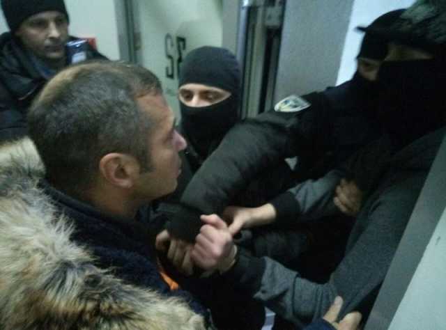 В редакцию клименковских "Вестей" ворвались люди в черном