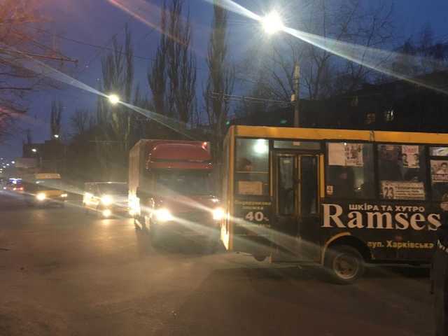 У Сумах обурені працівники заводу перекрили вулицю